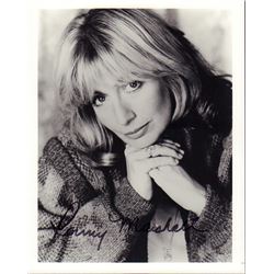 Penny Marshall Signed 8x10 Photo
