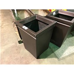 GARDENSTONE MOCHA BROWN 31" TALL FIBERGLASS PATIO PLANTER