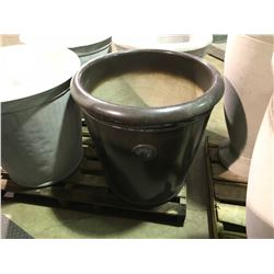 GARDENSTONE MOCHA BROWN 29" TALL INDOOR / OUTDOOR ROUND TOP PLANTER