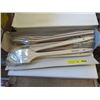 Image 1 : 6 Dozen New Long Handled 3" Angle Brushes
