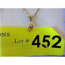 Fine 10 KT Gold Chain with 10 KT Gold 1/2" Pendant