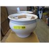 Image 1 : 2 New 3 Piece Crackled Ivory Ceramic Plant Pot Set
