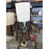 Image 1 : New Adjustable Height Table Lamp