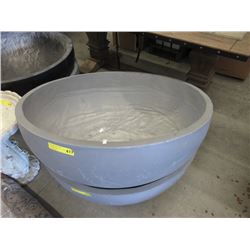Round Fiberglass Patio Planter