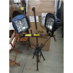 Halogen Work Lights on Metal Tripod Stand