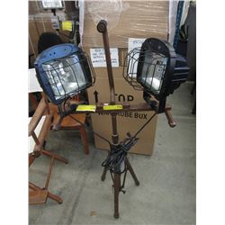 Halogen Work Lights on Metal Tripod Stand