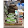 Image 1 : 12 Bottles of Nail Polish Remover & More