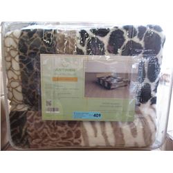 New Queen Size Animal Block Print Sherpa Blanket