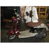 Image 1 : YAMAHA GAS SCOOTER VIN:JYASA17N41A000054