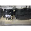 Image 2 : 3 CAMCORDERS/CAMERAS WITH CASES