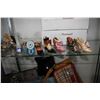 Image 3 : SHELF LOT OF HUMMEL FIGURES AND SHOE FIGURINES