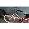 Image 4 : SCHWINN BEACH CRUISER