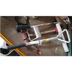 3 FLOORING TOOLS