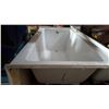 Image 3 : 5 FT SKIRTED BATHTUB
