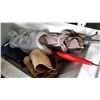 Image 3 : LUGGAGE UMBRELLAS AND WICKER BASKETS