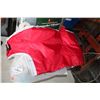 Image 2 : PET CLOTHES, CHAIR COVER, AND SHARK PET PERFECT VAC