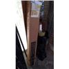 Image 1 : PROJECTOR SCREEN