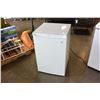 Image 1 : WHITE DANBY BAR FREEZER