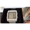 Image 2 : BRAND NEW DUAL TIME WATCH IN GIFT TIN
