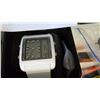 Image 2 : BRAND NEW DUAL TIME WATCH IN GIFT TIN