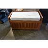Image 1 : OAK STORAGE BENCH