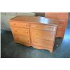 Image 1 : VILAS MAPLE 6 DRAWER DRESSER