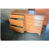 Image 3 : VILAS MAPLE 6 DRAWER DRESSER