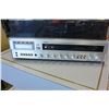 Image 2 : YORX AM/FM RECEIVER/8 TRACK/TURNTABLE