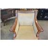 Image 3 : WOOD FRAMED OVERSIZED CHAIR