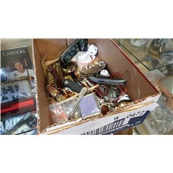 TRAY OF COLLECTOR ITEMS
