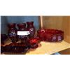 Image 3 : TRAY OF RED VASES AND SERVING PIECES