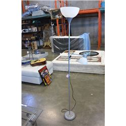 FLOOR LAMP W/FLEXIBLE NECK