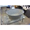 Image 1 : LARGE GALVANIZED WASH BIN