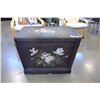 Image 2 : PAINTED TRUNK