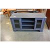 Image 1 : MODERN GREY ENTERTAINMENT STAND