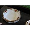 Image 4 : LOT OF ROYAL ALBERT OLD COUNTRY ROSES SERVING PIECES