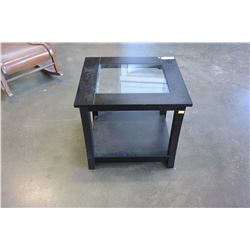 MODERN GLASSTOP ENDTABLE
