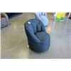 Image 4 : 2 BOUCLAIR BEANBAG CHAIRS GREY AND BLACK