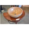 Image 3 : STONE LOOK BOWL SINK ON D TABLE STAND