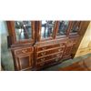 Image 4 : MAHOGANY 3 PIECE CABINET ILLUMINATED