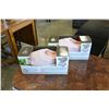 Image 4 : 4 NEW PAIRS OF MEMORY FOAM SLIPPERS