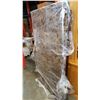 Image 1 : STONE LOOK DINING TABLE