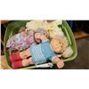Image 1 : TOTE OF CABBAGE PATCH DOLLS AND ACCESSORIES