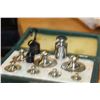 Image 2 : ANTIQUE SCALE AND WEIGHT SET