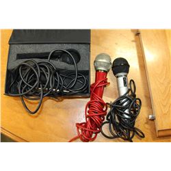 CAROL MICROPHONE AND 2 MICROPHONES