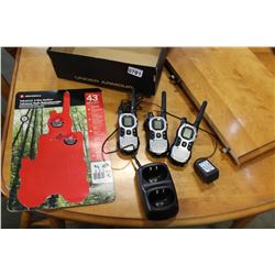 MOTOROLA 2 WAY WALKIE TALKIES