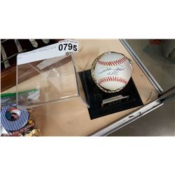 PETE ROSE SIGNED BASEBALL WITH CASE