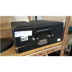 SMITH CORONA TYPE WRITER IN CASE