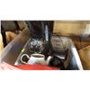 Image 2 : BASKET OF COFFEE MAKER BLENDER AND PUNCH BOWL SET