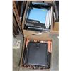 Image 1 : 2 BOXES OF IPAD CASES